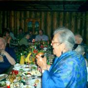 К Лене на 80-летие пришли все ее старые друзья. Увы! Их осталось не так уж много. Но зал был полон – веселые лица, цветы. Даже Расул Гамзатов «сбежал» из больницы и говорил о Лене с такой теплотой…